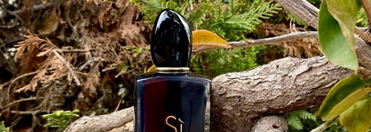 Giorgio Armani Si Intense EDP - Чёрный из семейства Si для расслабления и отдыха
