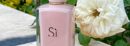 Самый невестоШный аромат из линейки Си от Giorgio Armani Si Fiori EDP