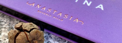 Косметичка мая/июня с весенним настроением