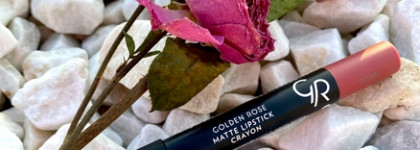 Golden Rose Matte Lipstick Crayon - легендарный продукт марки, оттенок пыльной розы номер 11