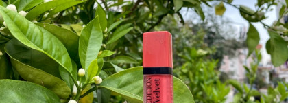 Bourjois Rouge Edition Velvet Lipstick – легендарная губная помада в летнем оттенке 04 Peach club