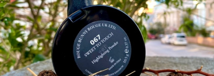 Rouge Bunny Rouge Highlighting Powder Loves Lights - аристократическое сияние