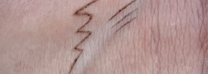 Не очень новая новинка, которую очень ждали у Lamel. Lamel Professional Insta Micro Brow Pencil (402)