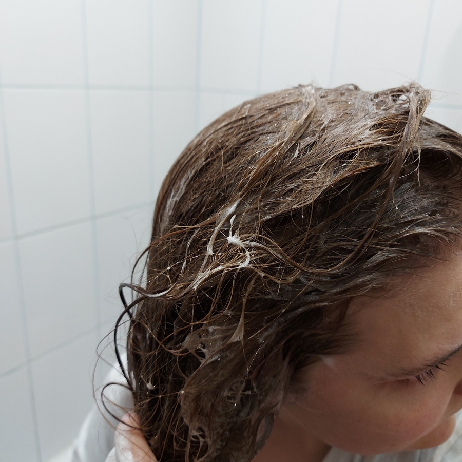 Как смотрятся волосы во время мытья. Шампунь паста.