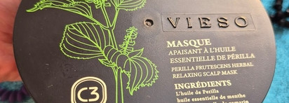 А я повторяю вновь и вновь маску от бренда Vieso Perilla Frutescens Herbal Relaxing Scalp Mask