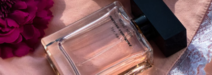 Аромат-путешественник Narciso Rodriguez For Her Musc Noir Eau de Parfum: почему слива и замша стали нашими спутниками за границей