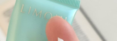 Встретились как-то немец и итальянец: кремы для кожи вокруг глаз Limoni и Pharmatheiss