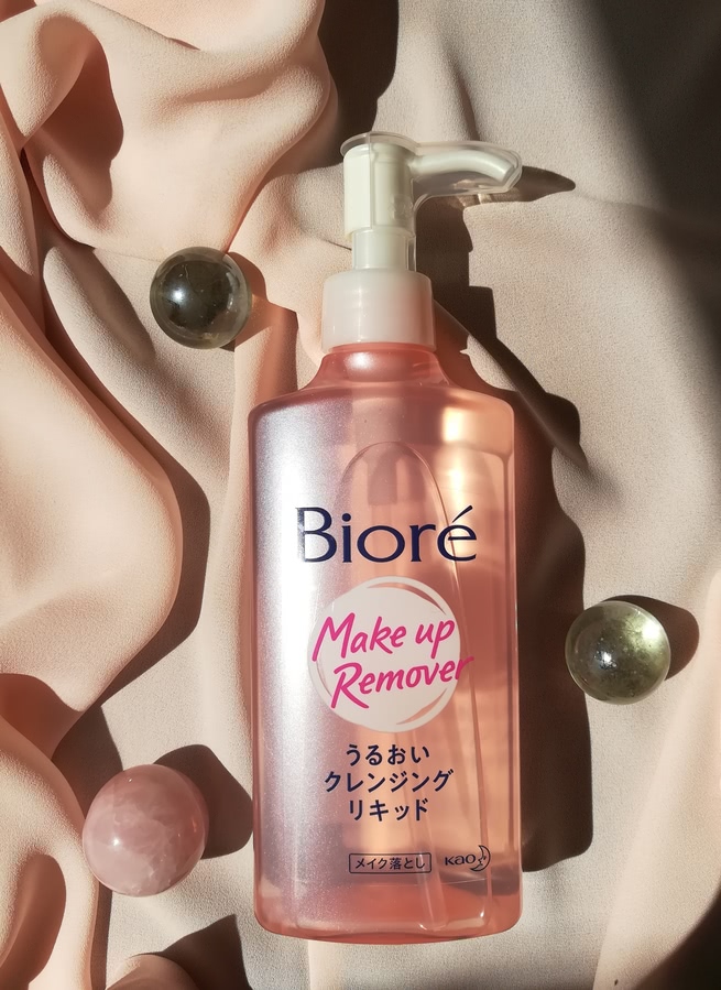 Увлажняющая сыворотка для умывания и снятия макияжа Biore