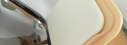 Нежная Kiko Weightless Perfection Wet and Dry Powder Foundation #60