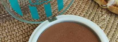 Любимые бюджетные помощники на лето: Estrade Bronzante Bronze d'Or 116 и Note Hydra Colour Lipgloss 05 Coral Vanilla