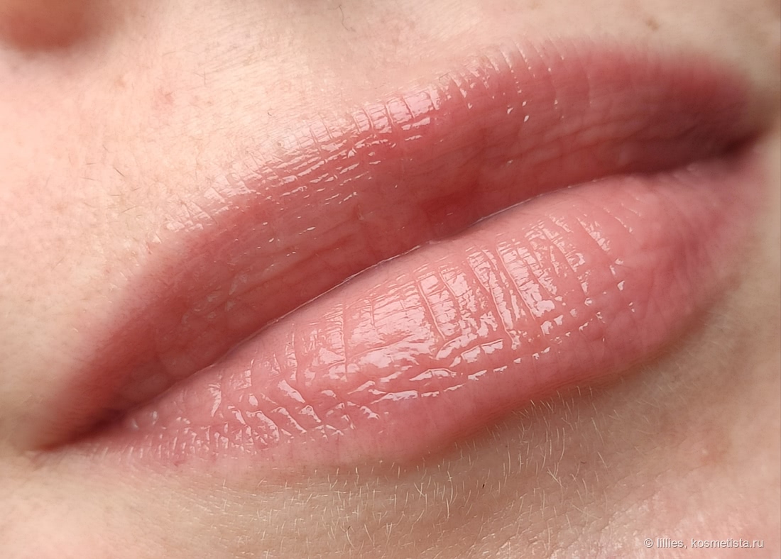 Этап 10. Губы с блеском Clarins Natural Lip Perfector 19