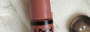 Пралине без лишних калорий - NYX Lip Butter Gloss оттенок 16 и Luxvisage Pin Up Ultra Matt в оттенке 18