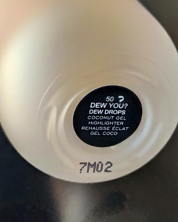 Coconut Gel Highlighter Marc Jacobs Dew Drops в оттенке Dew You?