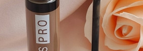 Водостойкие белорусские новинки - гель для бровей Relouis 01 Blonde и жидкие тени Luxvisage Matt Tint 102 Dusty Rose