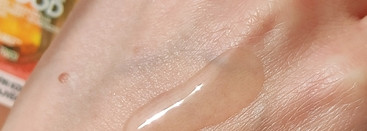 Кому ананасика? Линейка для волос Garnier Fructis Glowing Lengths Pineapple Hair Food