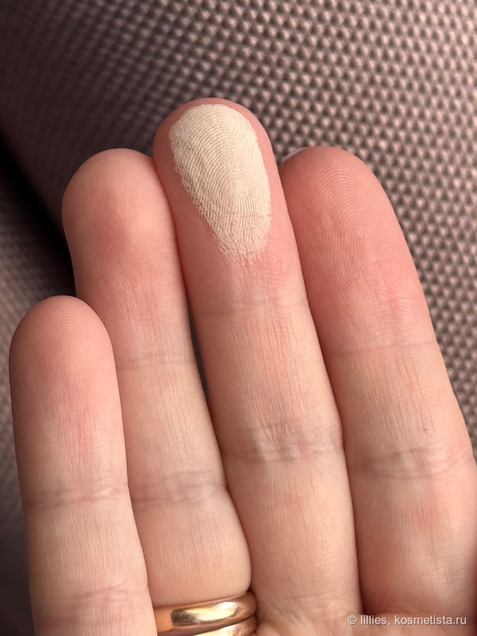 Juicy Fizz Summerproof Powder Foundation SPF50 оттенок 01 Ivory