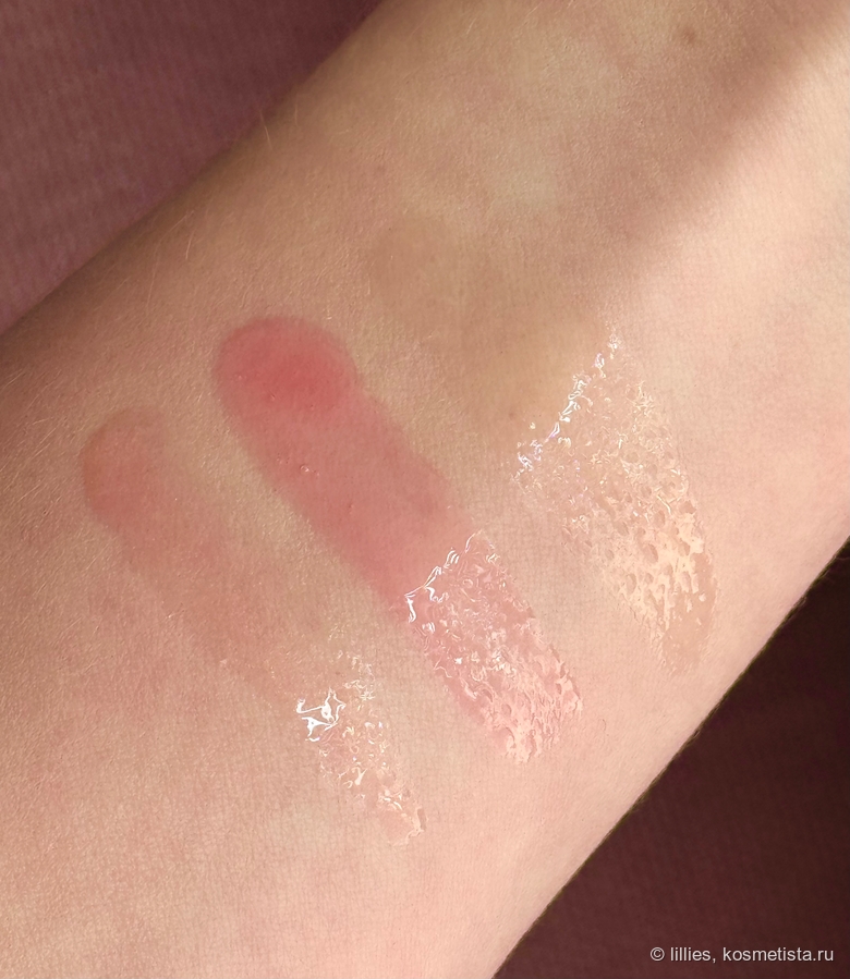 Слева направо: Juicy Bomb 103, Hydra Kiss Oil SPF 25, Love It a Choco' Lot