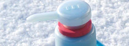 Охлаждающая линейка для волос Shiseido Tsubaki Premium Cool & Repair