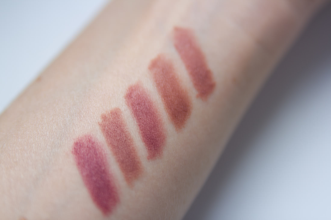 слева направо: Givenchy 08, Bobby Brown "Pale Mauve", NYX "Toulouse", NYX "Natural", Bodyography "Barely There"
