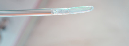 Шикарное голографическое масло для губ в лимитке от Influence Beauty Ekso Natural в оттенке 03