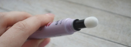 Красивые пудровые губы с помадой Divage Selfie Queen Lip Cushion с кушоном в оттенке 04