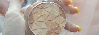 Очень странная, но любимая мною компактная пудра Essence mosaic compact powder в оттенке 01