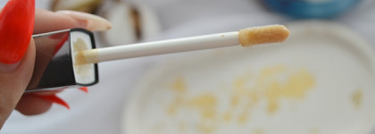 Нежная роскошь: блеск для губ Elian Extrime shine lip gloss в оттенке 104 Siberian Gold