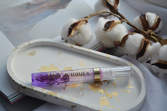 Вайб 2000-х: блеск для губ Vivienne Sabo Histoires Infernales Lip Gloss ...