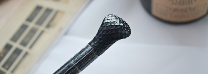 Идеал найден: фетровая подводка для глаз Stellary Eyeliner Black Hypnotic cobra в оттенке 01