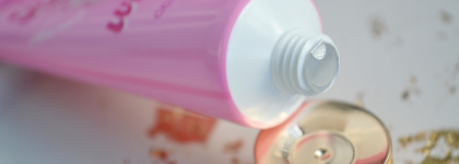 Новинка 2024: тональная основа Beauty bomb Romecore Rich witch в оттенке 01