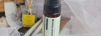 Неожиданно классная пенка для умывания Laboratorium Geranium Foam для жирной кожи