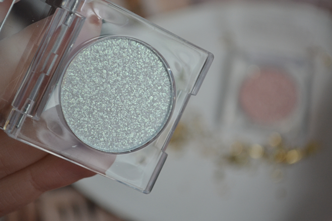 Лучшие тени бренда: сияющие тени Art- Visage Illusion Glitter Eyeshadow в оттенках 31 и 35