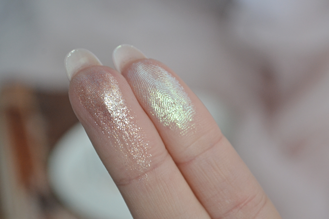 Лучшие тени бренда: сияющие тени Art- Visage Illusion Glitter Eyeshadow в оттенках 31 и 35
