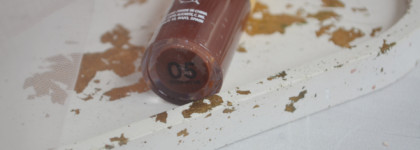 Неуловимое масло Parisa Hot Lips в оттенке 05