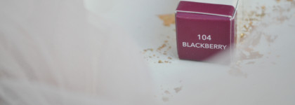 Весенний розовый: блеск для губ Shik Lip Gloss Care в оттенке 104 Blackberry