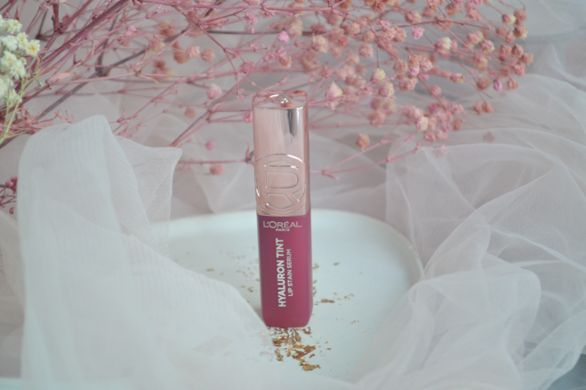 Яркая новинка: тинт для губ L'Oreal Paris Hyaluron Tint в оттенке 490 Berry Jolie