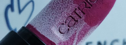 Ягодный мусс на губах с Catrice Ultimate Matt Lipstick в оттенке 100 Fairy Berry