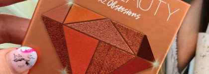Huda Beauty Topaz Obsessions Palette - теплая палетка теней невероятной красоты