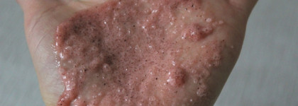 Увлажняющий лосьон-шиммер и скраб для тела от Innature