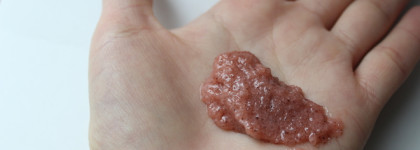 Увлажняющий лосьон-шиммер и скраб для тела от Innature