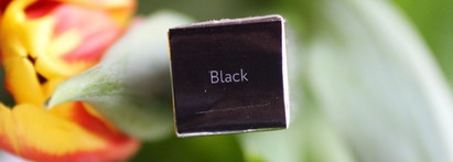 Моя новая любовь! Карандаш для глаз OK Beauty color Salute slide & stay в оттенке black