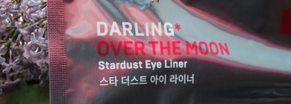 "Быть сверкучей-сверкучей, шампань-шампань..." Подводка-глиттер для век Darling* Over the Moon (02 оттенок)