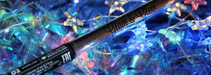 Быть сверкучей-сверкучей... Или нет?Сияющая подводка Parisa "Glam&glow"(02 оттенок)