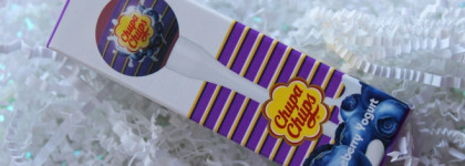 Выпустили и никому не сказали. Жидкая помада-тинт Chupa Chups в оттенке "Blueberry Yogurt"