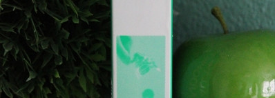 Фиолетовый блеск для губ Rad Glossy Gleam (002 purple)