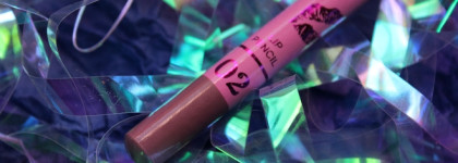 Хороший карандаш по приятной цене.Карандаш для губ Beauty bomb Romcore Oops! ( 02 Honey Money)