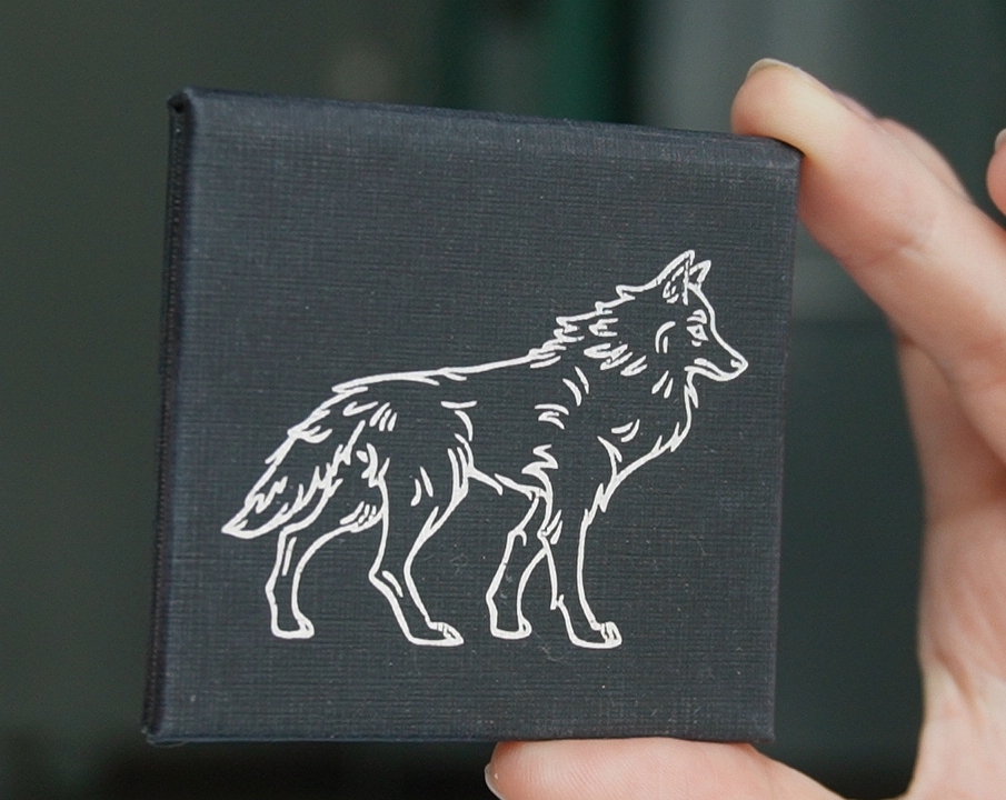 "Волк Лунного Затмения" от Tammy Tanuka