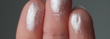 Очередной аналог Fenty!?Компактные тени Divage AI-Shadow (01 Lustre)