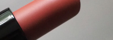 Матовая с характером Chanel Rouge Allure Velvet Extreme #102 Modern