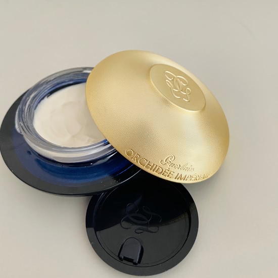 Уход для области вокруг глаз от Guerlain